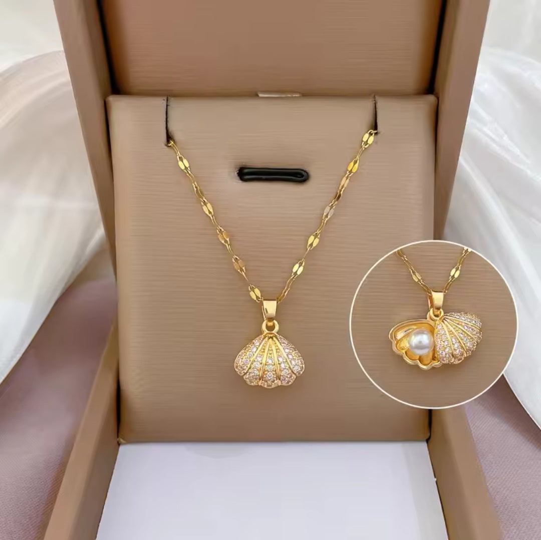 Necklace-Perle